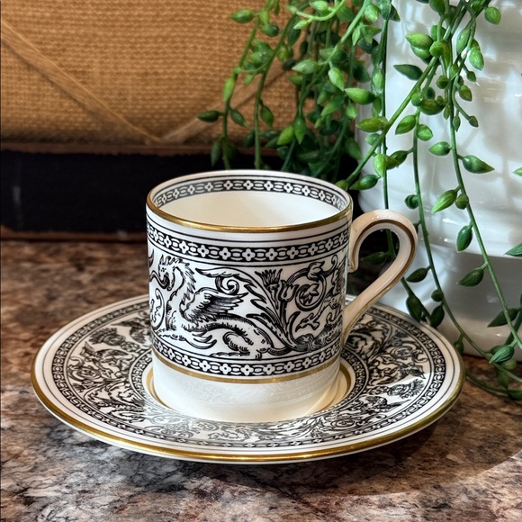 Wedgwood Florentine Demitasse Set - Picture 1 of 8